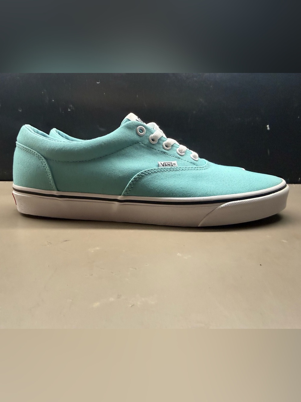 New with Box Men’s Vans Doheny Canvas Aqua Haze/White Sneakers Size Men 11.5.